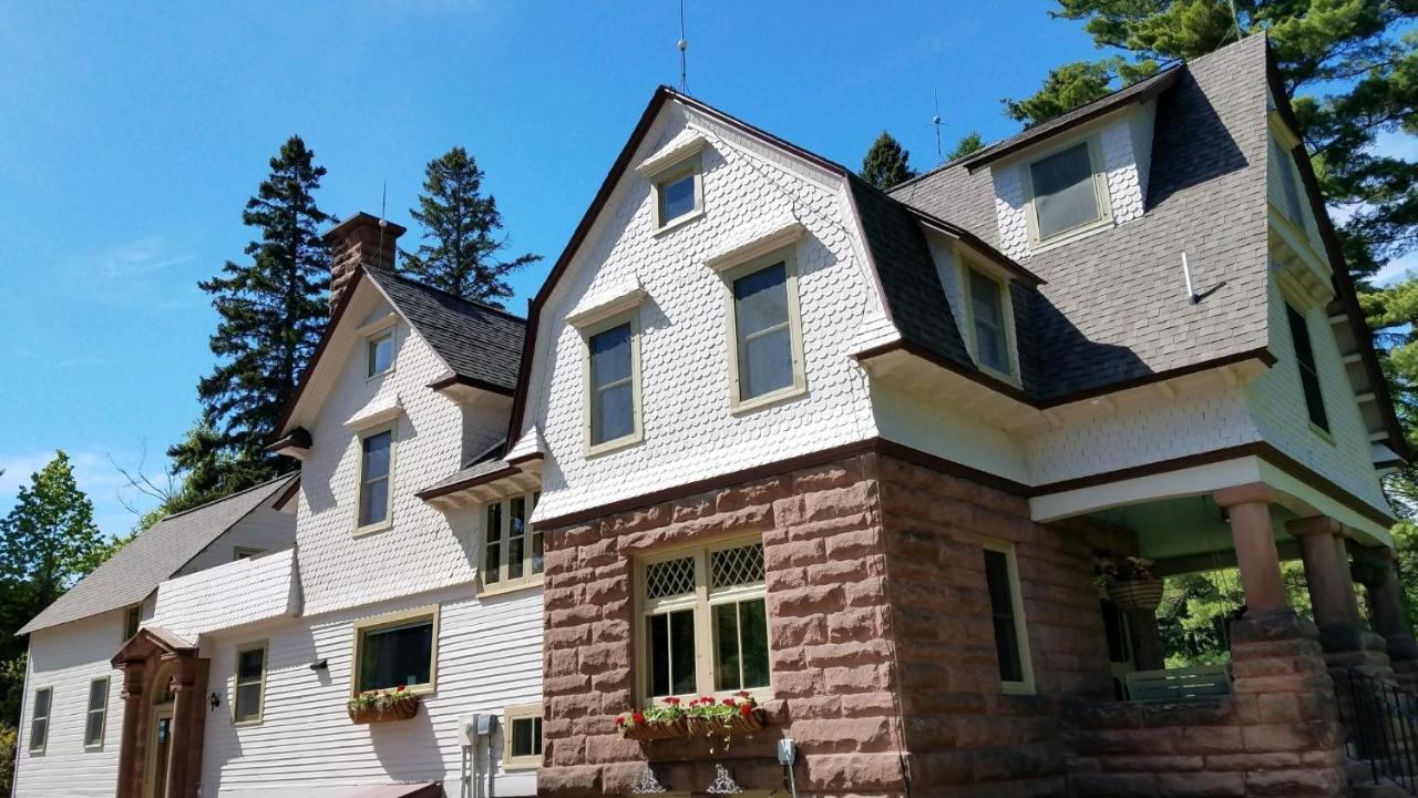 Pinehurst Inn Bed & Breakfast Bayfield Exteriör bild