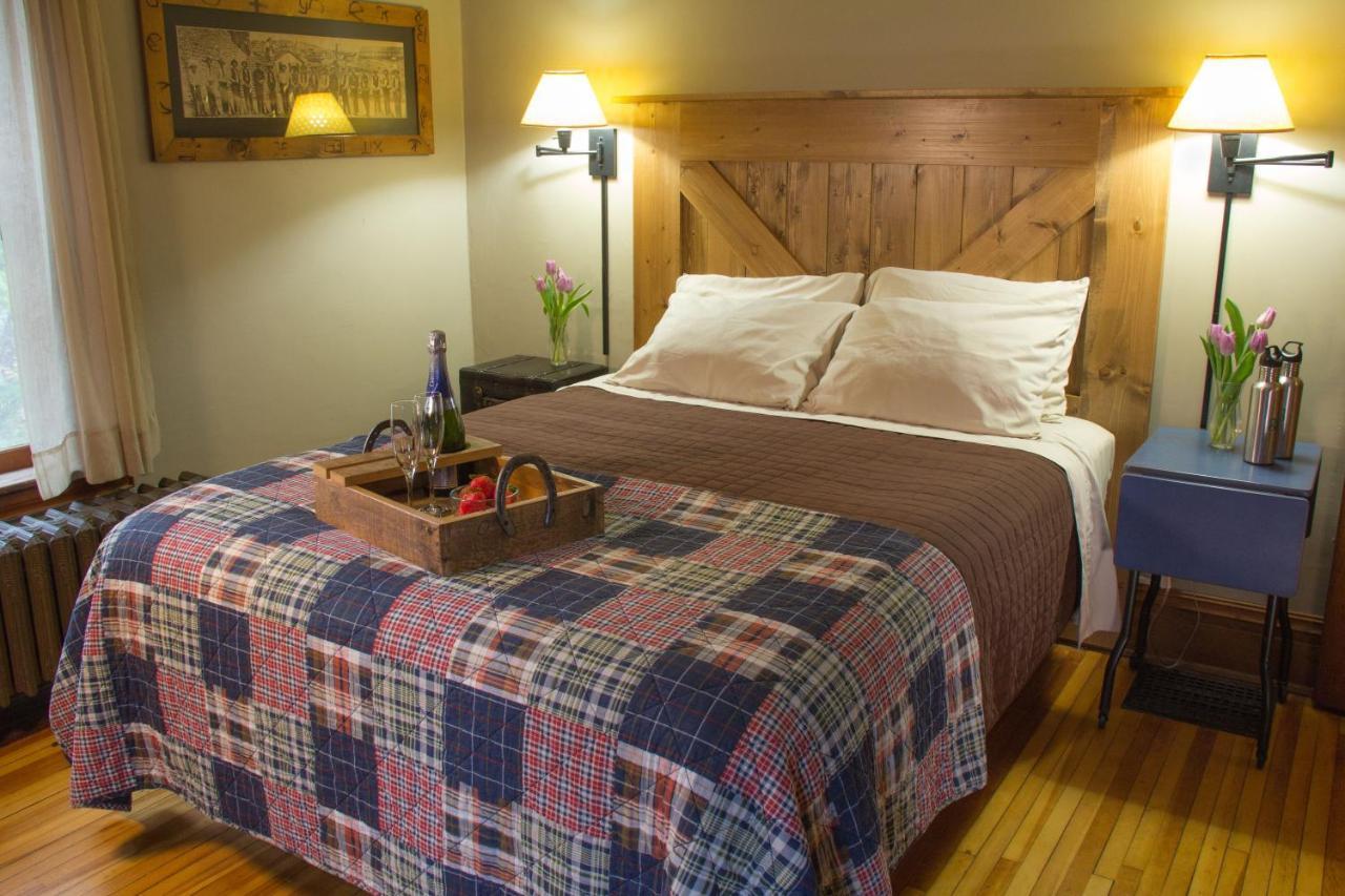 Pinehurst Inn Bed & Breakfast Bayfield Exteriör bild